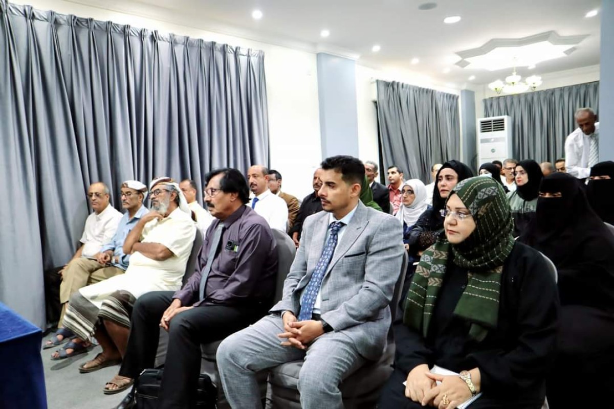 The transitional political body reviews the principles and strategies of the south in a panel discussion in the capital, Aden