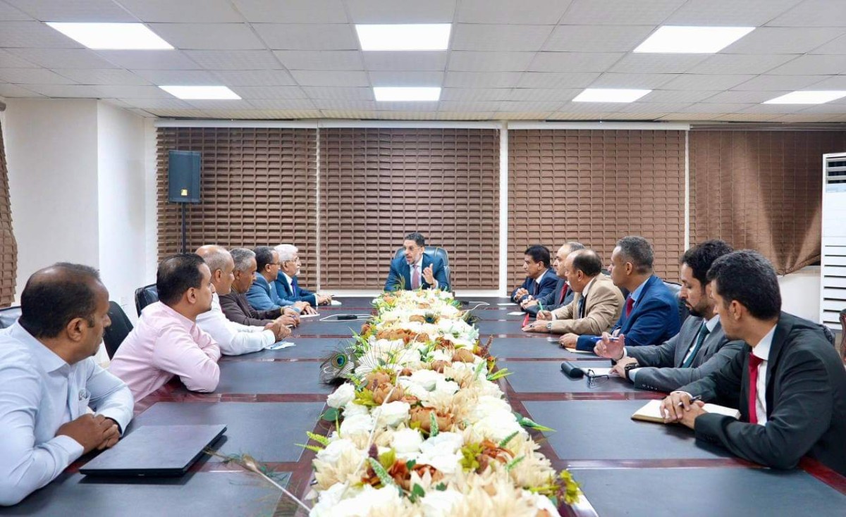 بن مبارك: معركة استقرار العملة الوطنية تتطلب تكاتف الجهود لإنقاذ معيشة المواطنين