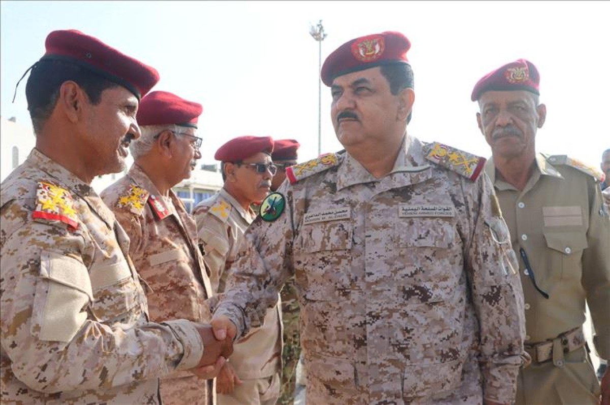 وزير الدفاع يصل حضرموت لاحتواء حادثة اغتيال ضباط سعوديين