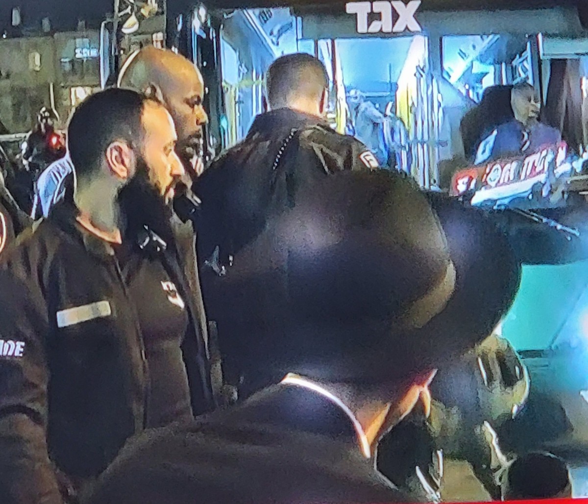 "الحريديم" ينتفضون على قرار تجنيدهم.. مظاهرات تنقلب لاشتباكات