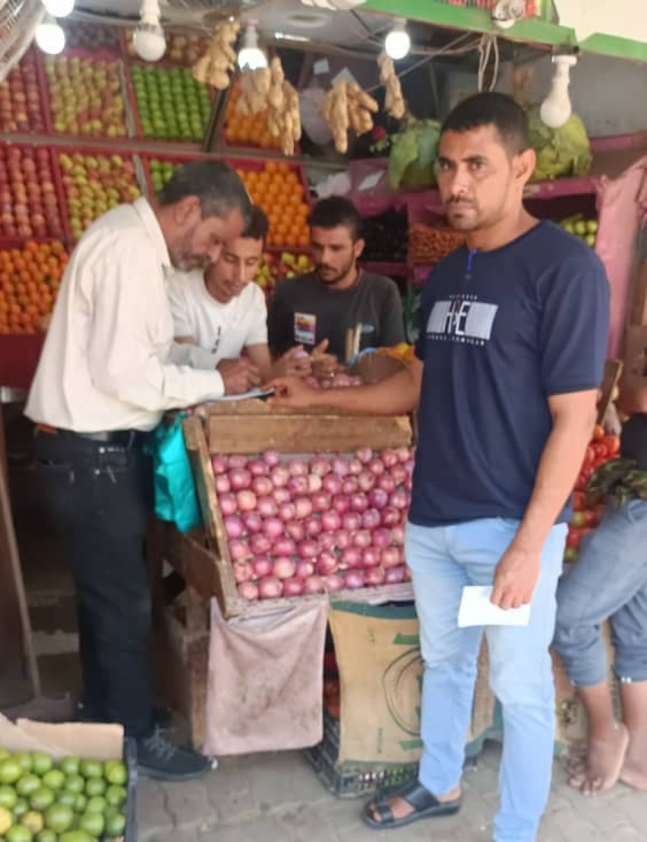 تواصل حملات ضبط الأسعار بأسواق البريقة