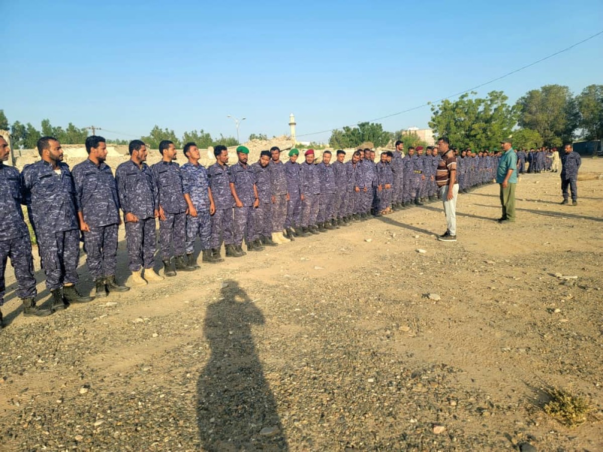 For the first time, a local official supervises the training of security forces in Lahj (photo)