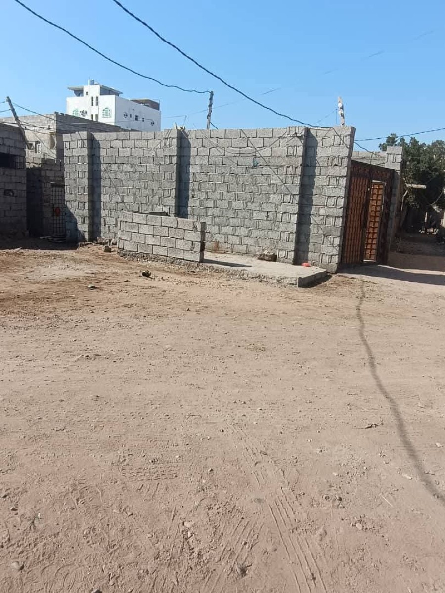 العثور على عبوة ناسفة بالقرب من منزل أحد ضباط الأمن بعدن