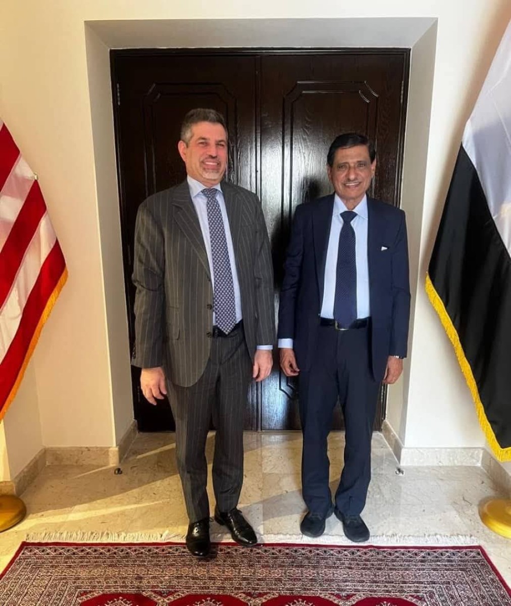 Al -Bahsni discusses with the American and British ambassadors developments in the security situation and economic challenges