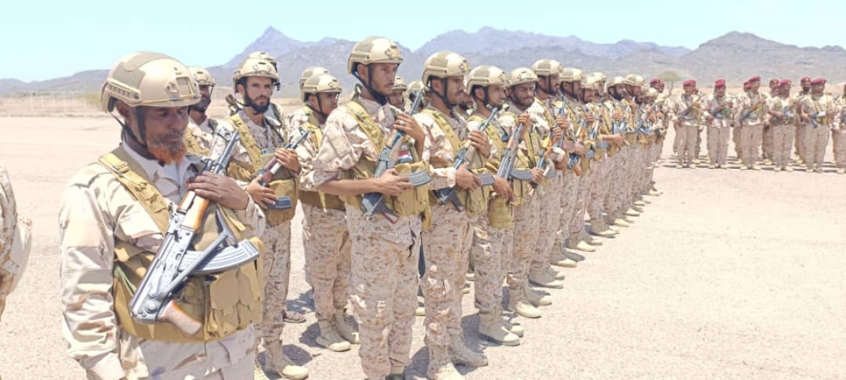 لجنة عسكرية رفيعة تزور جبهات محور العند- كرش القتالي