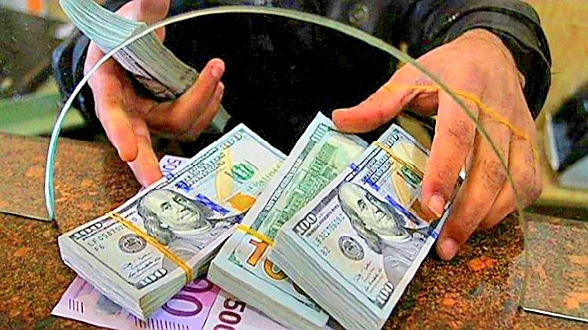 Evening update: The continued decline in the Yemeni currency ... new records for the dollar and Saudi Arabia in Aden