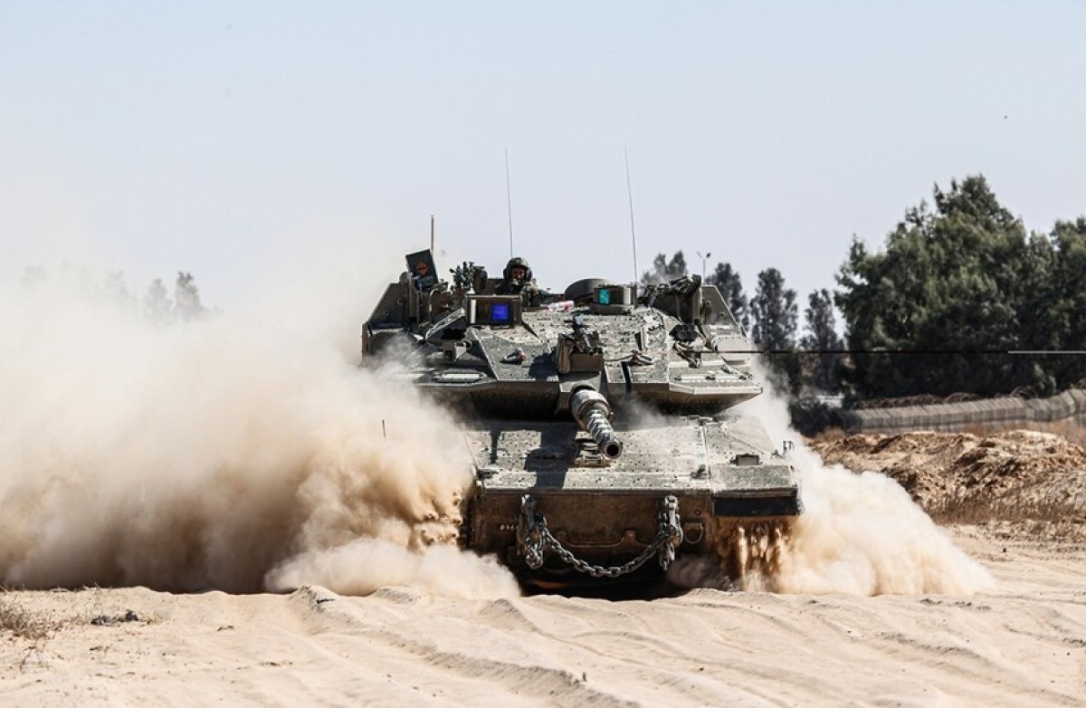 The Israeli army: A tank commander with sniper fire was killed in battles in the northern Gaza Strip