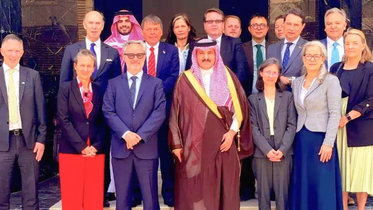 السفير السعودي يبحث مع بعثة الاتحاد الأوروبي دعم الحكومة اليمنية وتعزيز الاستقرار