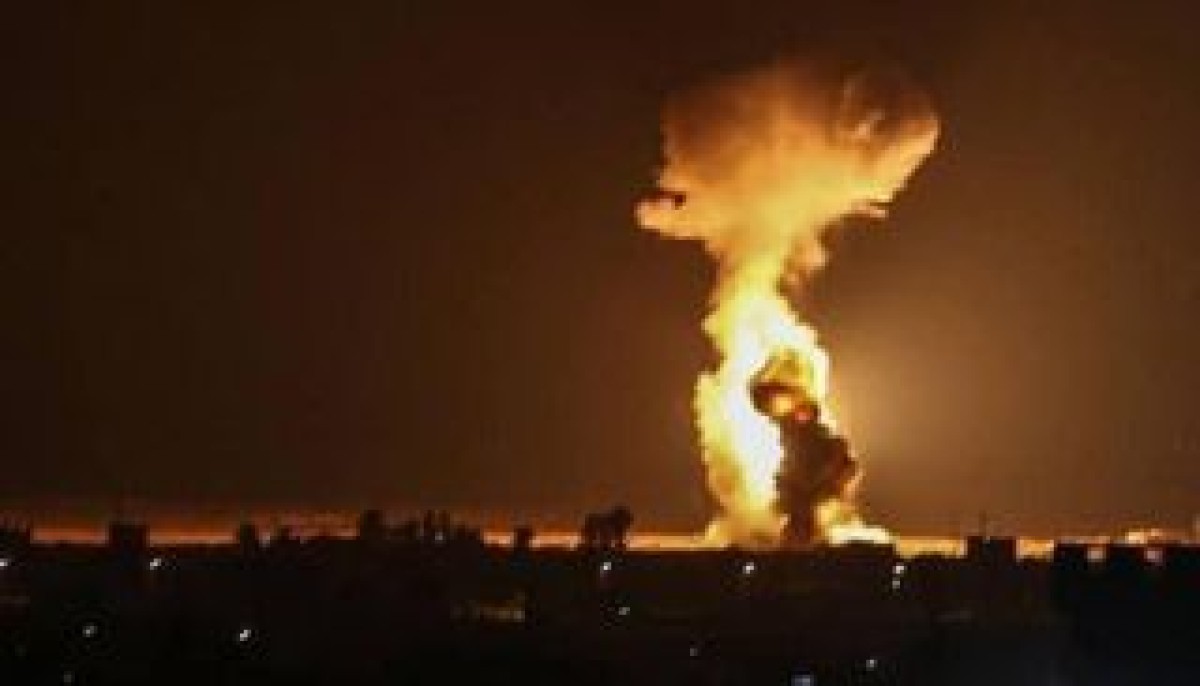 Intensive flight of American aircraft and air strikes targeting Saada