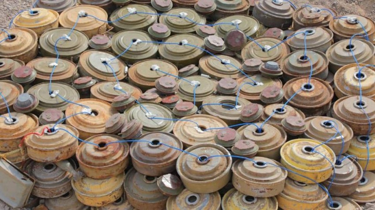 The extraction of 1.488 mine during the fourth week of April, planted by the Houthi militia