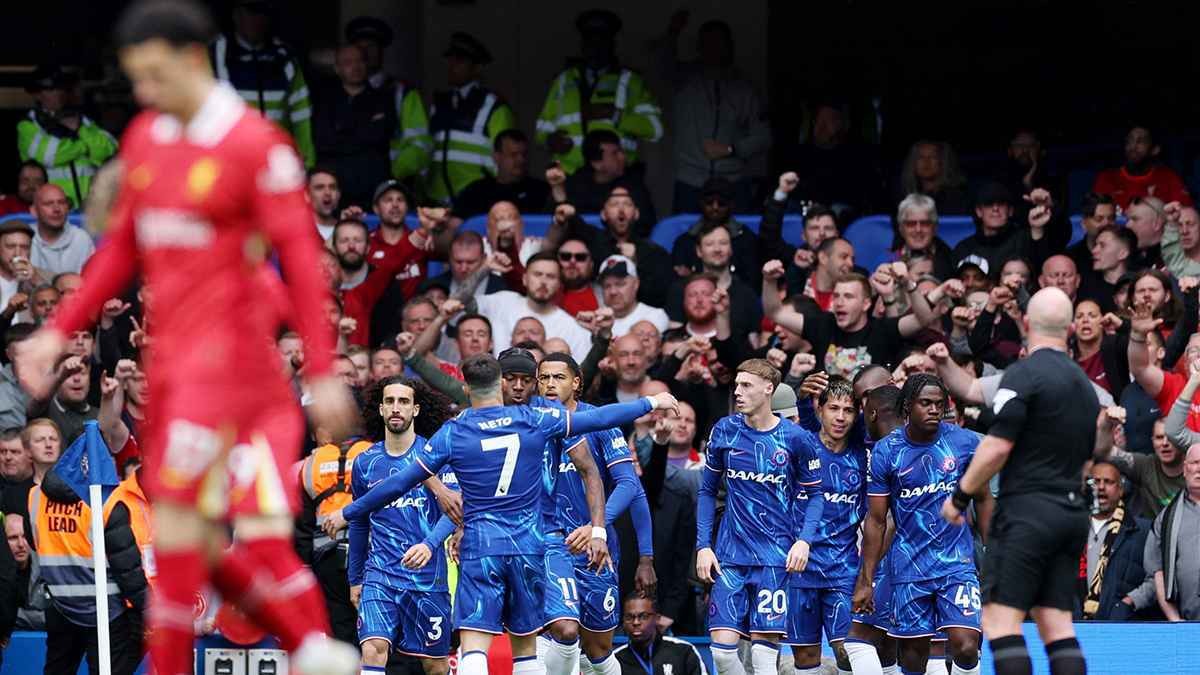 Liverpool falls in front of Chelsea in Stamford Bridge