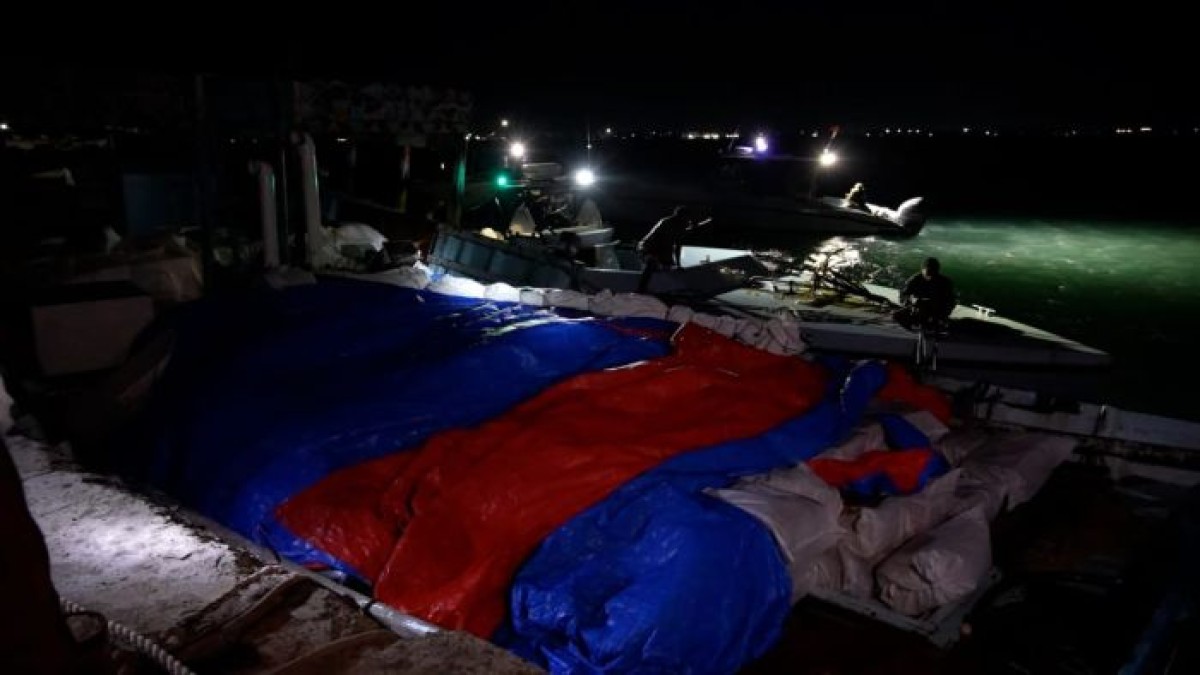 Tariq Saleh's forces frustrate the smuggling of a huge shipment of explosives to the Houthis across the Red Sea - Video