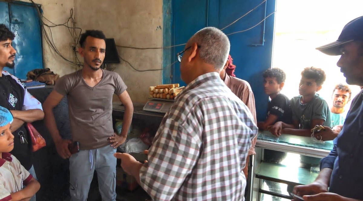Industry office in Aden intensifies its regulatory campaigns on bakeries and shops