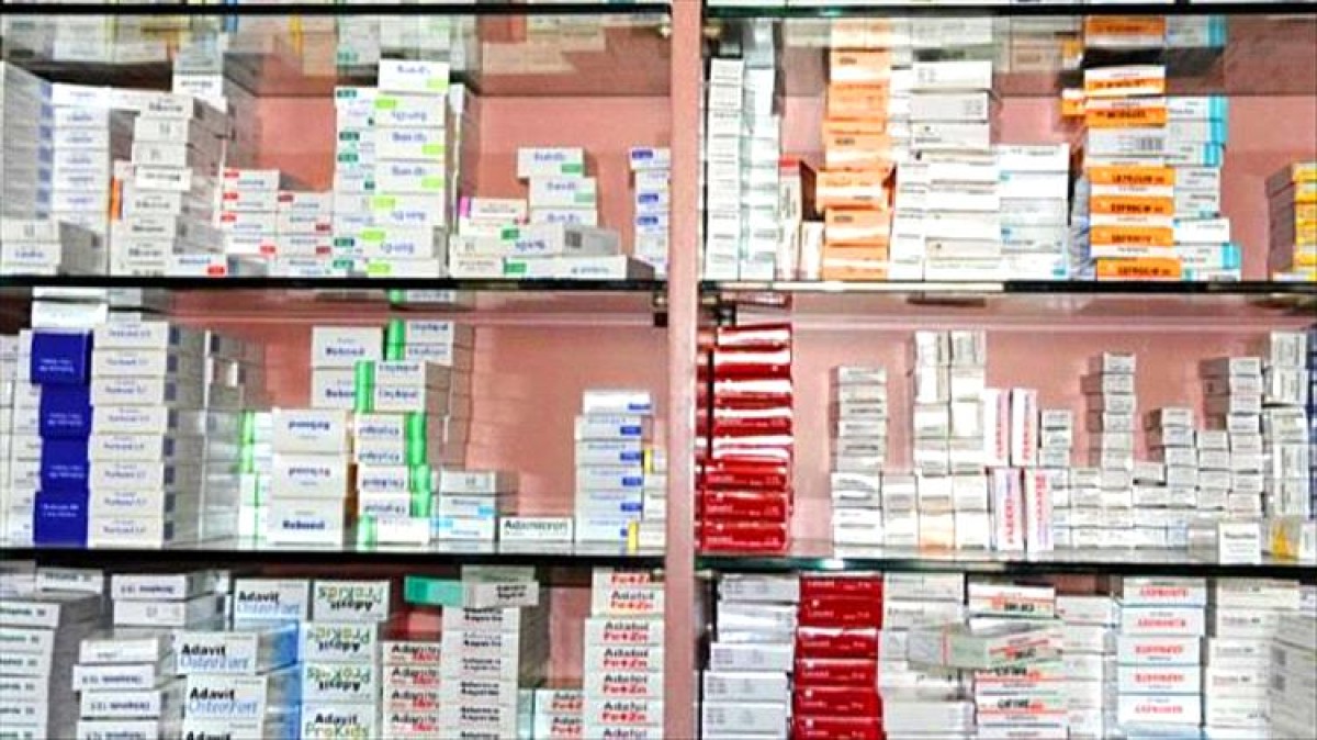Aden .. The prices of medicines jump 100% within 6 months, amid the absence of official control