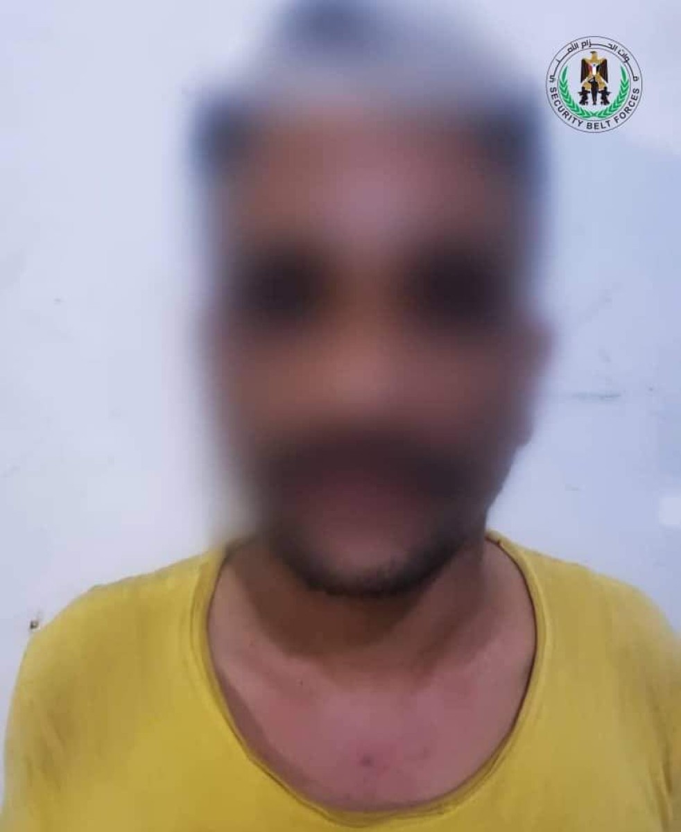 قوات الحزام الأمني تلقي القبض على متهم بدهس طفل بعدن