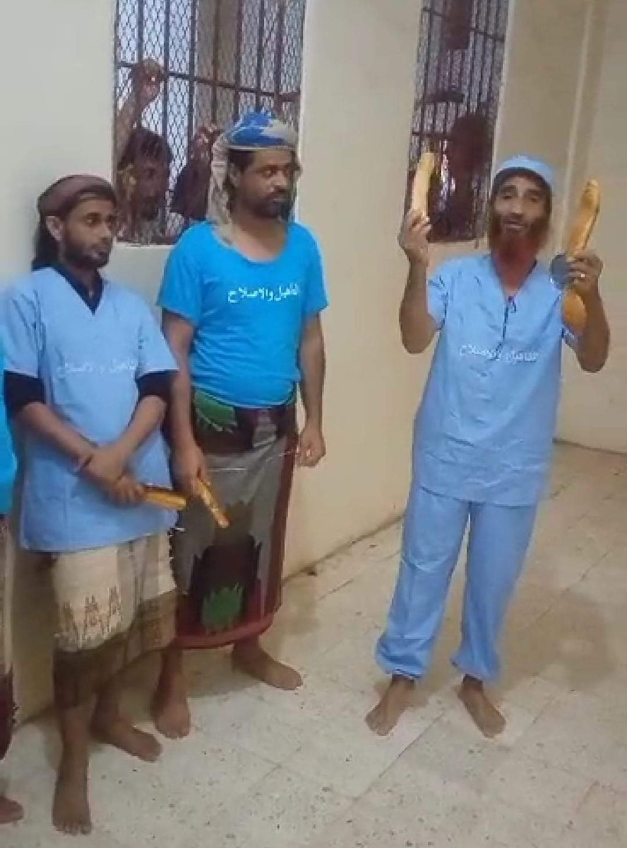Inmates at Sabr Balhaj prison threaten to go on a hunger strike to protest malnutrition