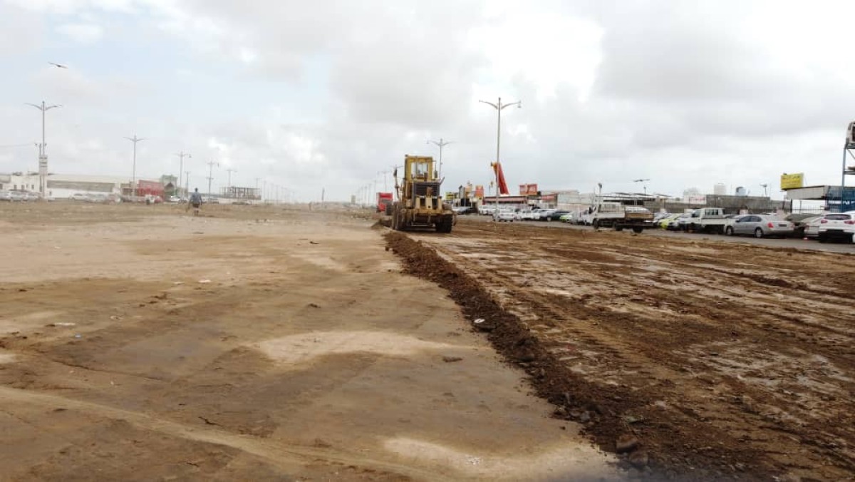 The Cleaning Fund in Aden completes the work of filtering and removing waste on the central island (Zuki Tour - Buhaira)