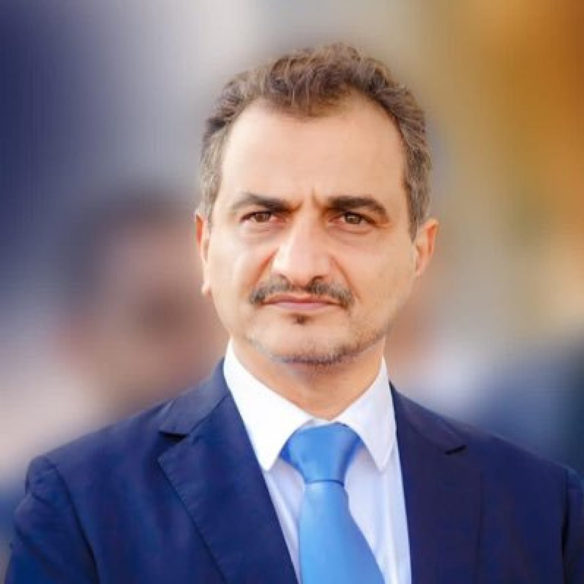 لملس يعلن عجزه عن مداراة الأزمات في عدن ويدعو الحكومة للتدخل