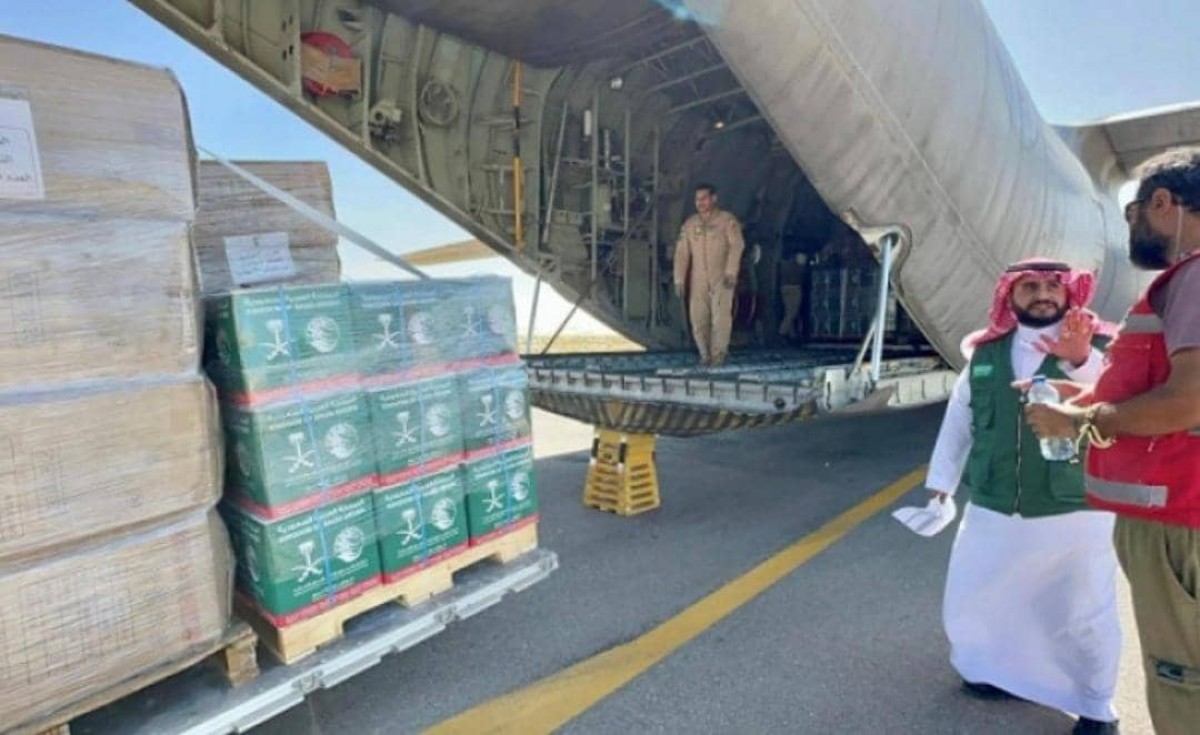 Saudi Arabia: The 45th relief plane arrives for the Palestinian people