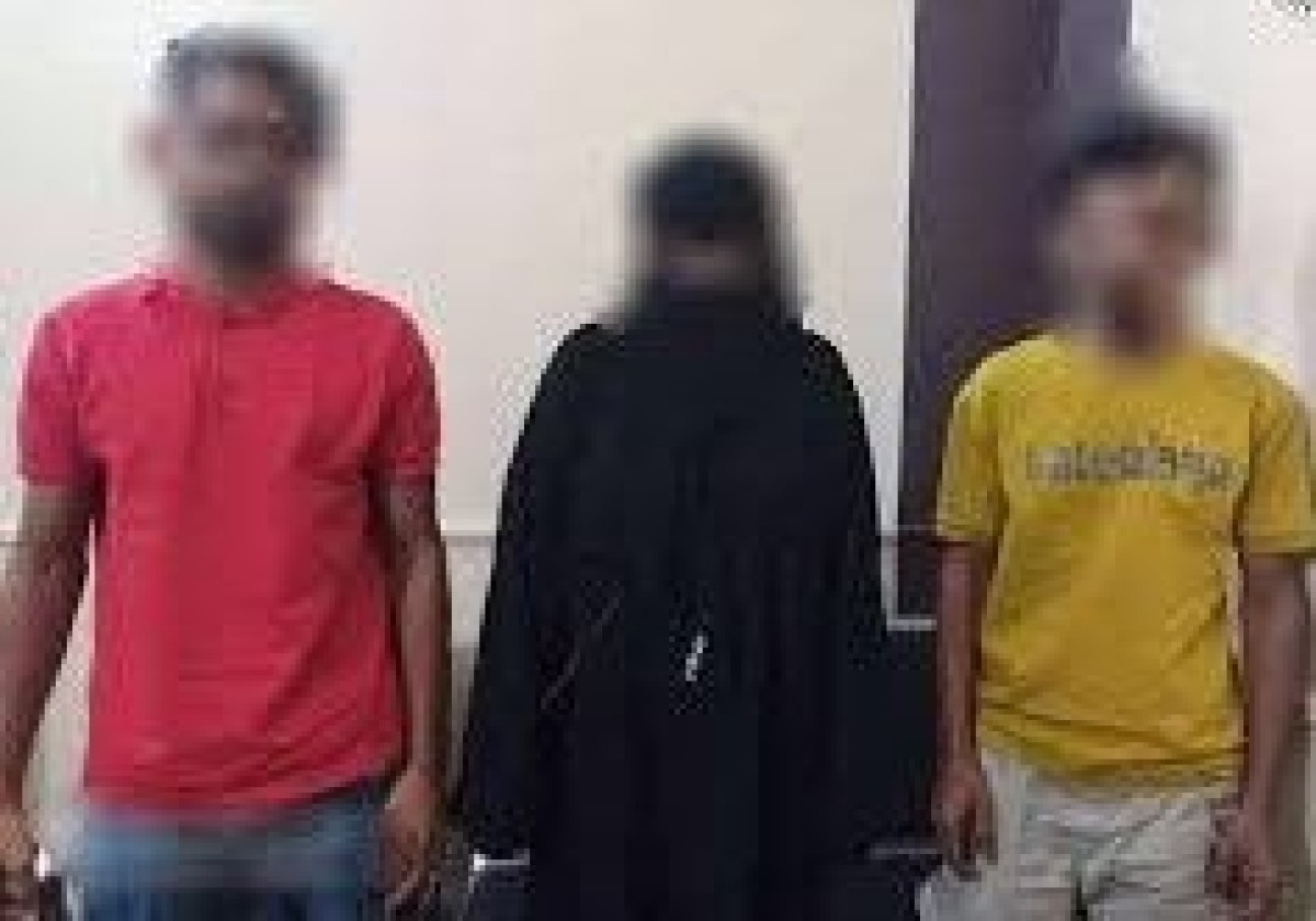 ضبط امرأة وشابين بحوزتهم حبوب مخدرة في خورمكسر