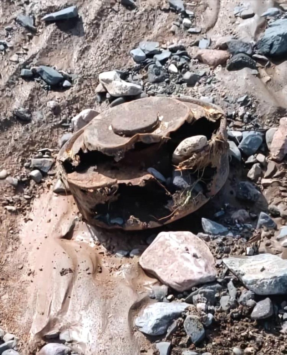 In response to the appeal of residents in Hais, Masam retrieves 4 mines that were swept away by the floods