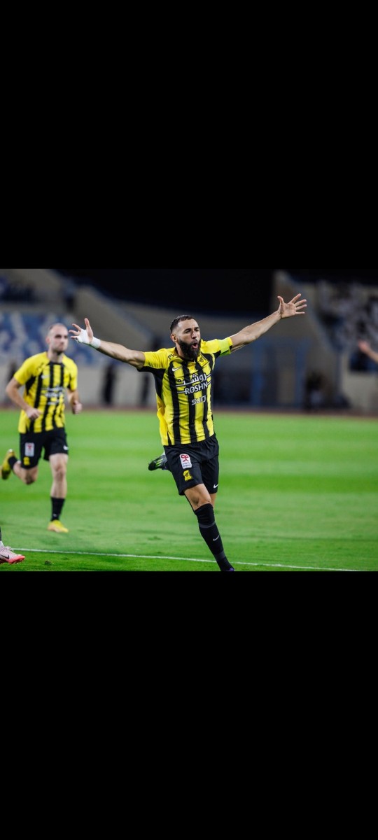 بنزيما وعوار ينقذان اتحاد جده من فخ الأخدود
