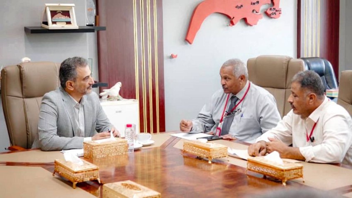 عودة الشركة الصينية إلى مصافي عدن في الأفق.. ومحافظ عدن يؤكد دعم الجهود