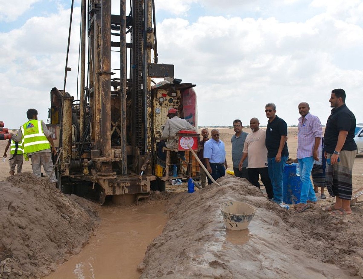 Al-Shaabi reviews the progress of water well drilling projects in the Bir Ahmed field in Aden