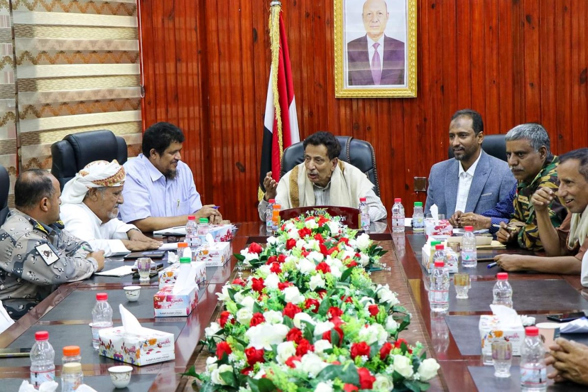 The Governor of Al-Mahra stresses the protection of fish wealth from indiscriminate fishing
