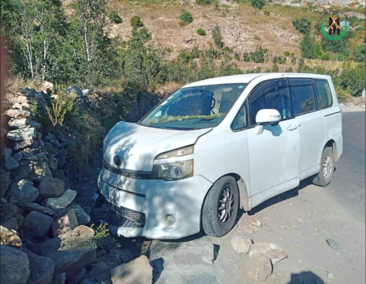 The security belt in Yafaa recovers a stolen bus from Al-Habilain