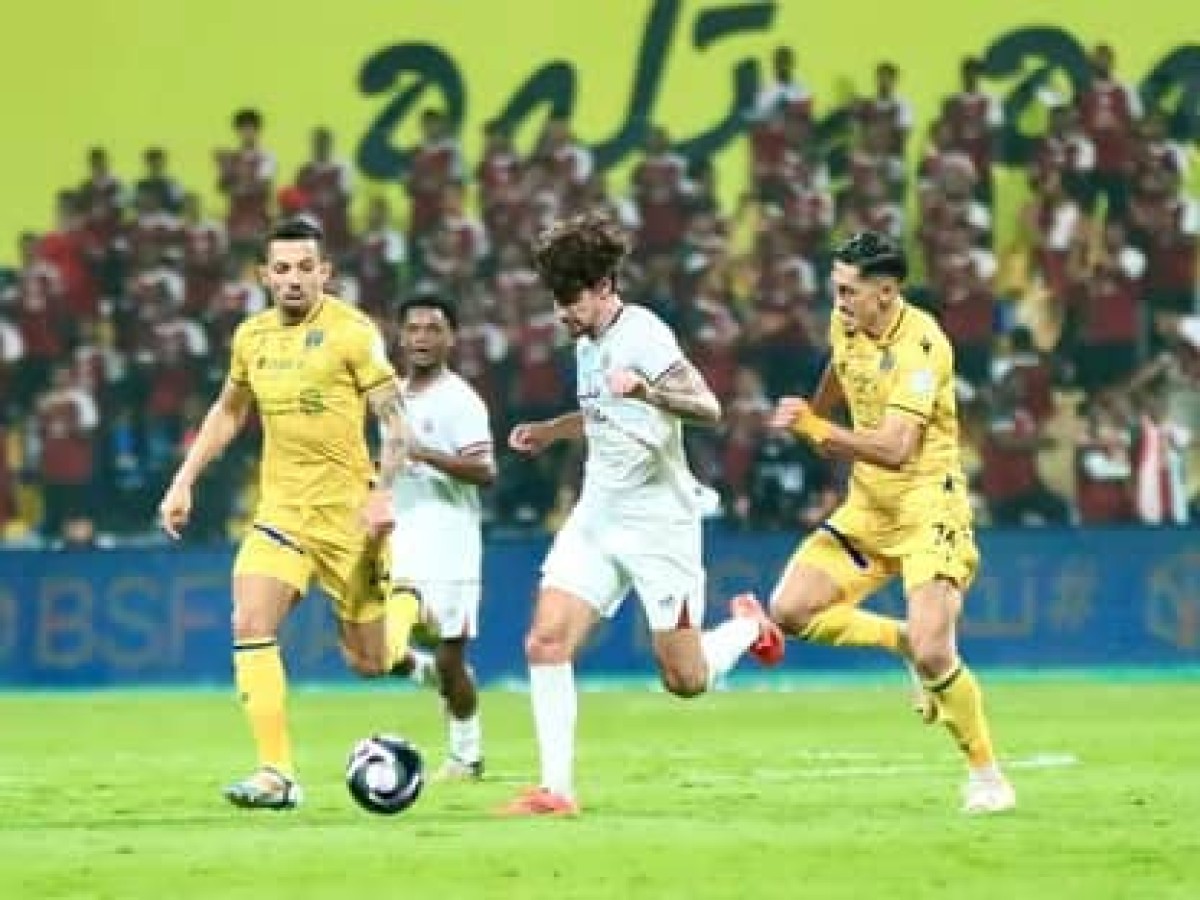 الخلود يواصل صحوته ويتعادل مع التعاون في دوري روشن السعودي