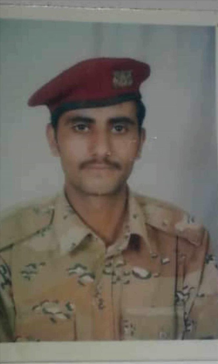 A prisoner soldier died due to severe torture in Houthi prisons in Sanaa