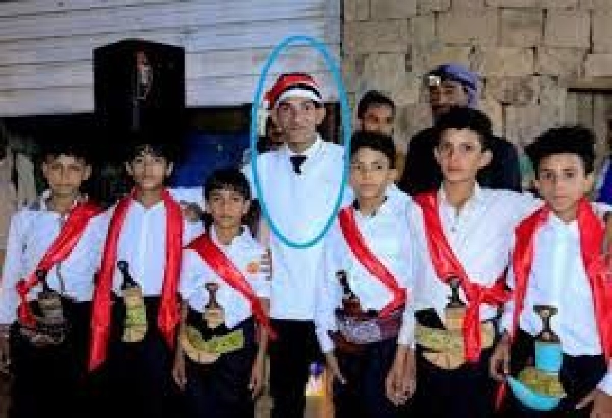 تفاقم الوضع الصحي لتربوي في سجون الحوثي بمدينة إب