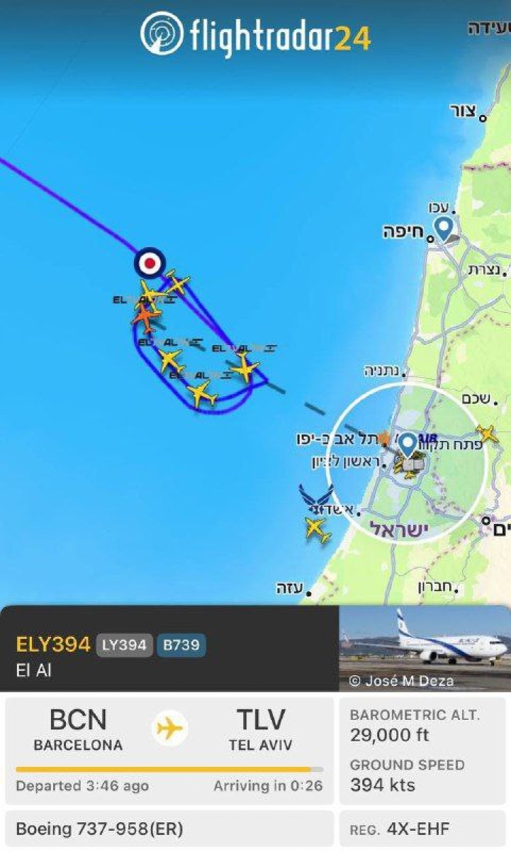 Rockets on Tel Aviv kill Israelis and close Ben Gurion Airport