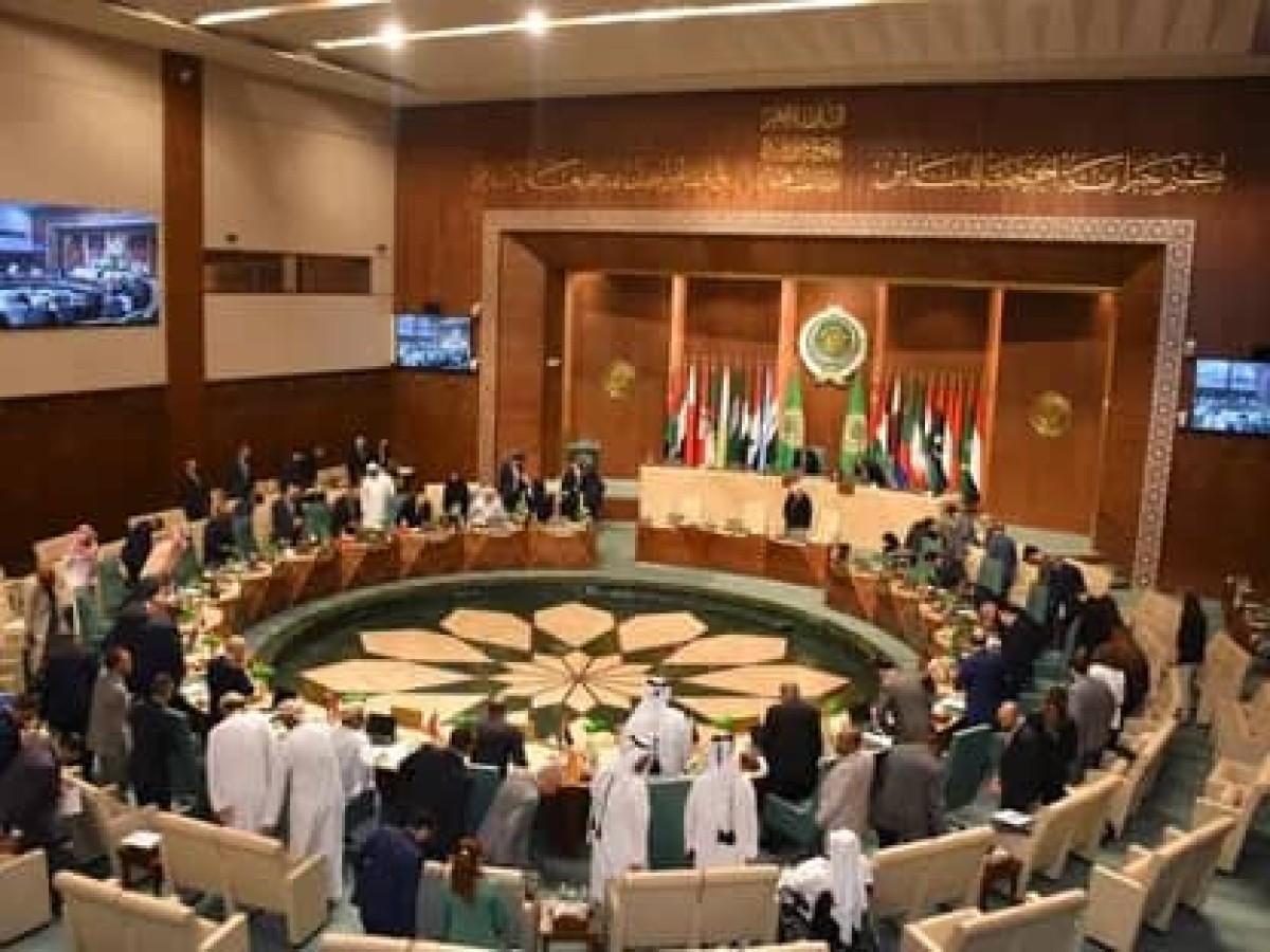 الجامعة العربية تدين محاولة إسرائيل توسيع رقعة الصراع.. وترحب بمذكرات الجنائية الدولية