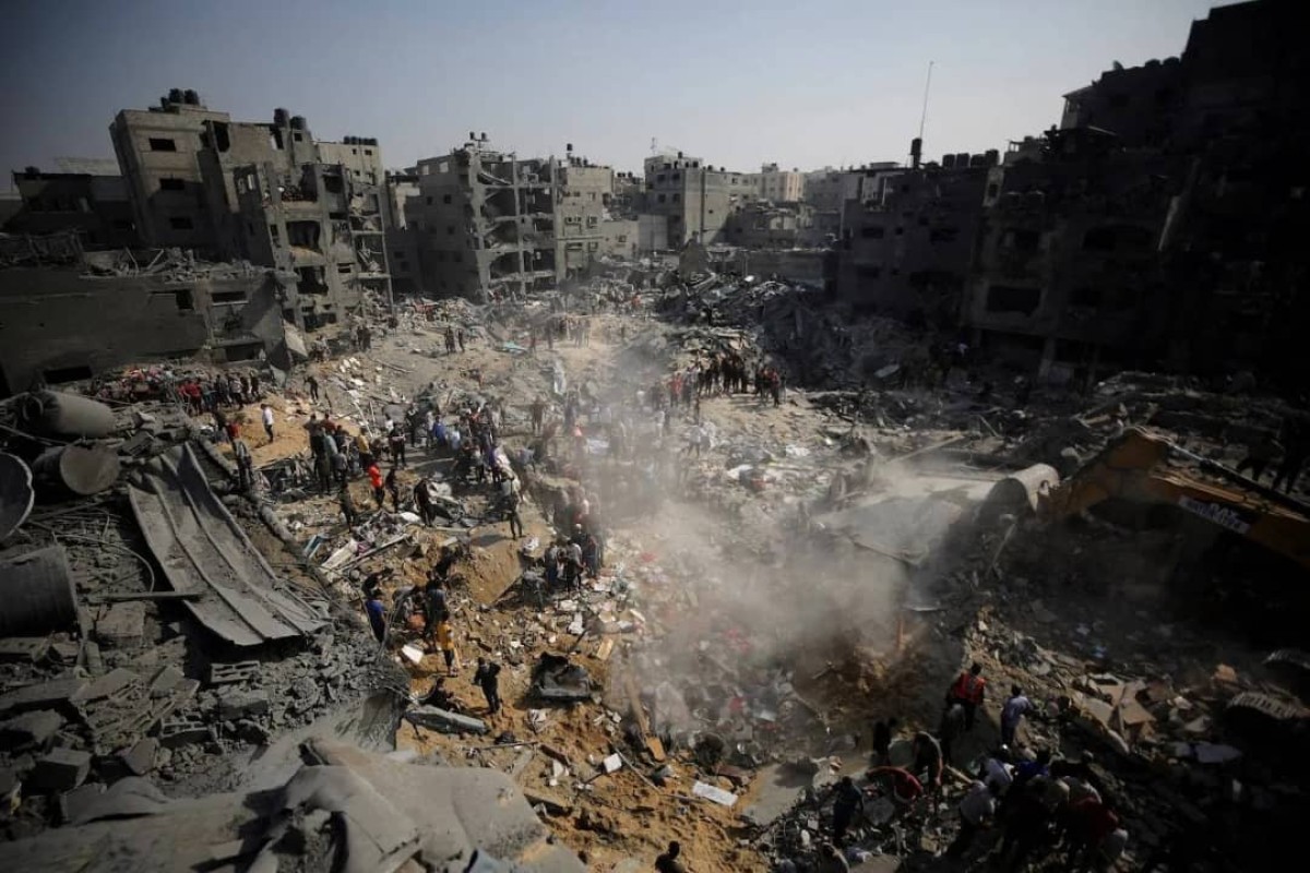 40 people were killed in an Israeli bombing of a house in the Jabalia camp in the northern Gaza Strip
