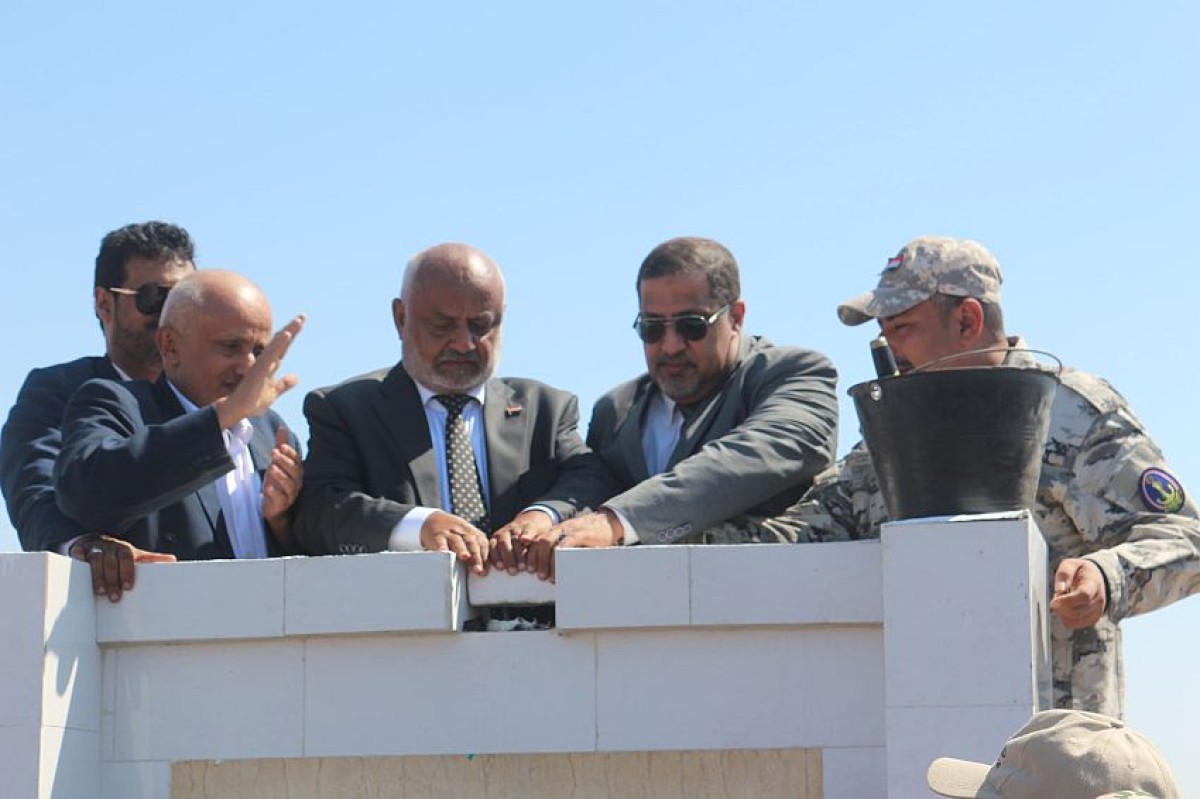 The Minister of Justice and the Governor of Hodeidah lay the foundation stone for the Judicial Complex in Al-Khawkhah