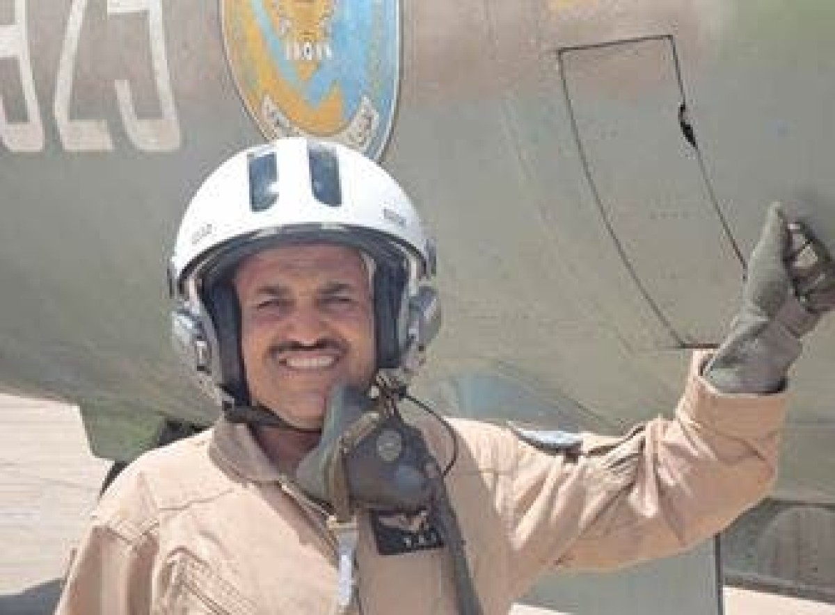 A former military pilot was arrested in Sanaa because of his views in support of the Syrian revolution