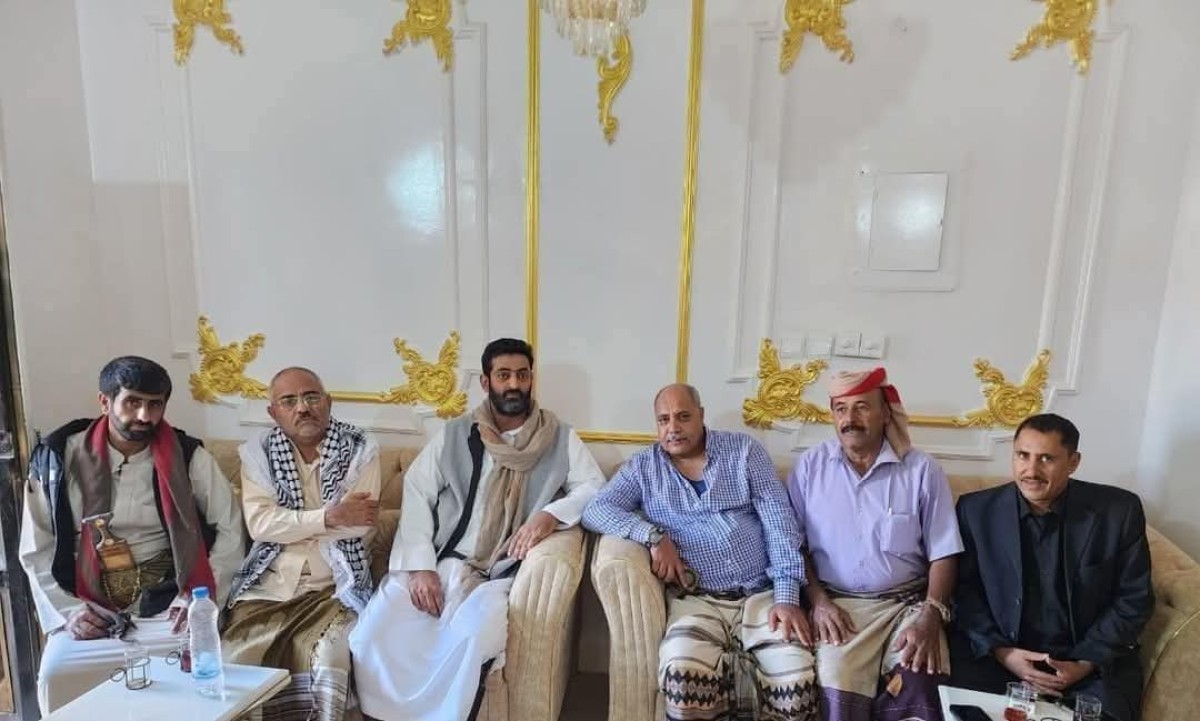 Emirati newspaper: Al-Houthi responds to the rapprochement of Yemeni forces with fire