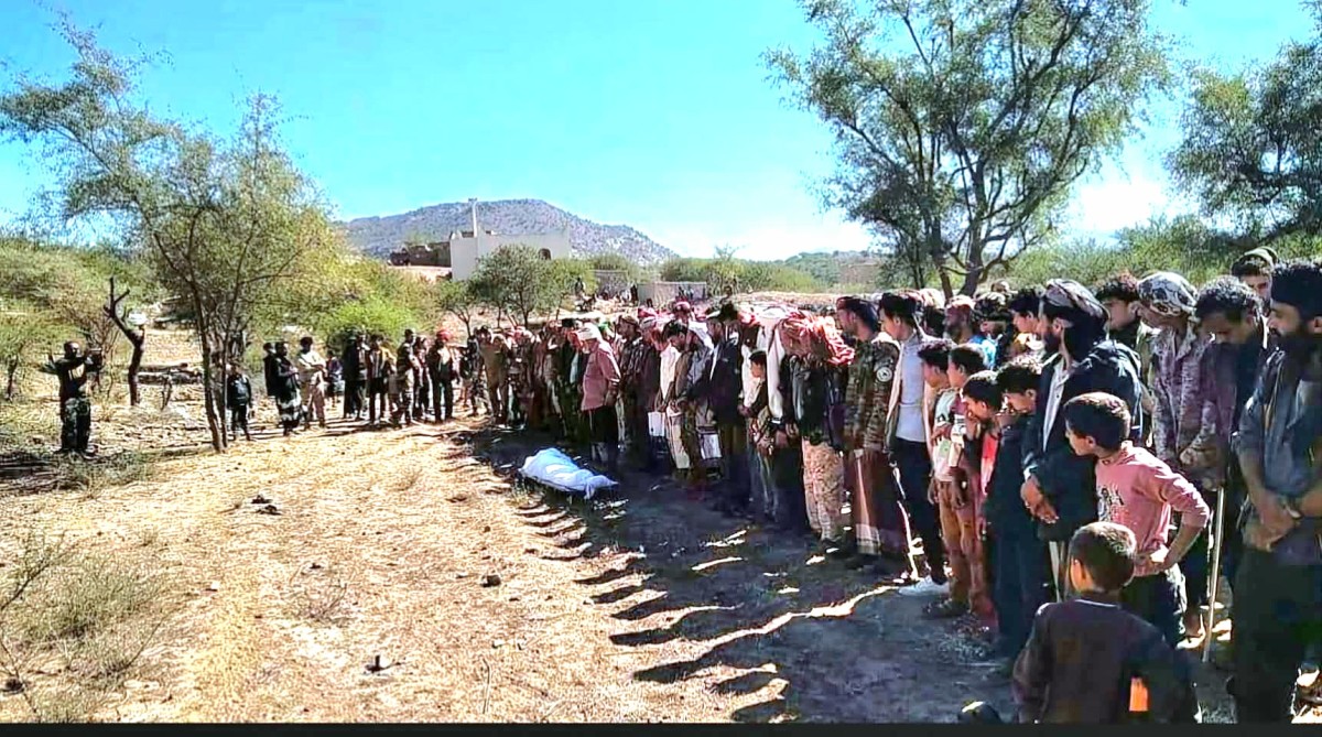 With a solemn funeral procession.. Al-Dhalea bids farewell to the heroic martyr, Muhammad Obaid Al-Haidari, to his final resting place.