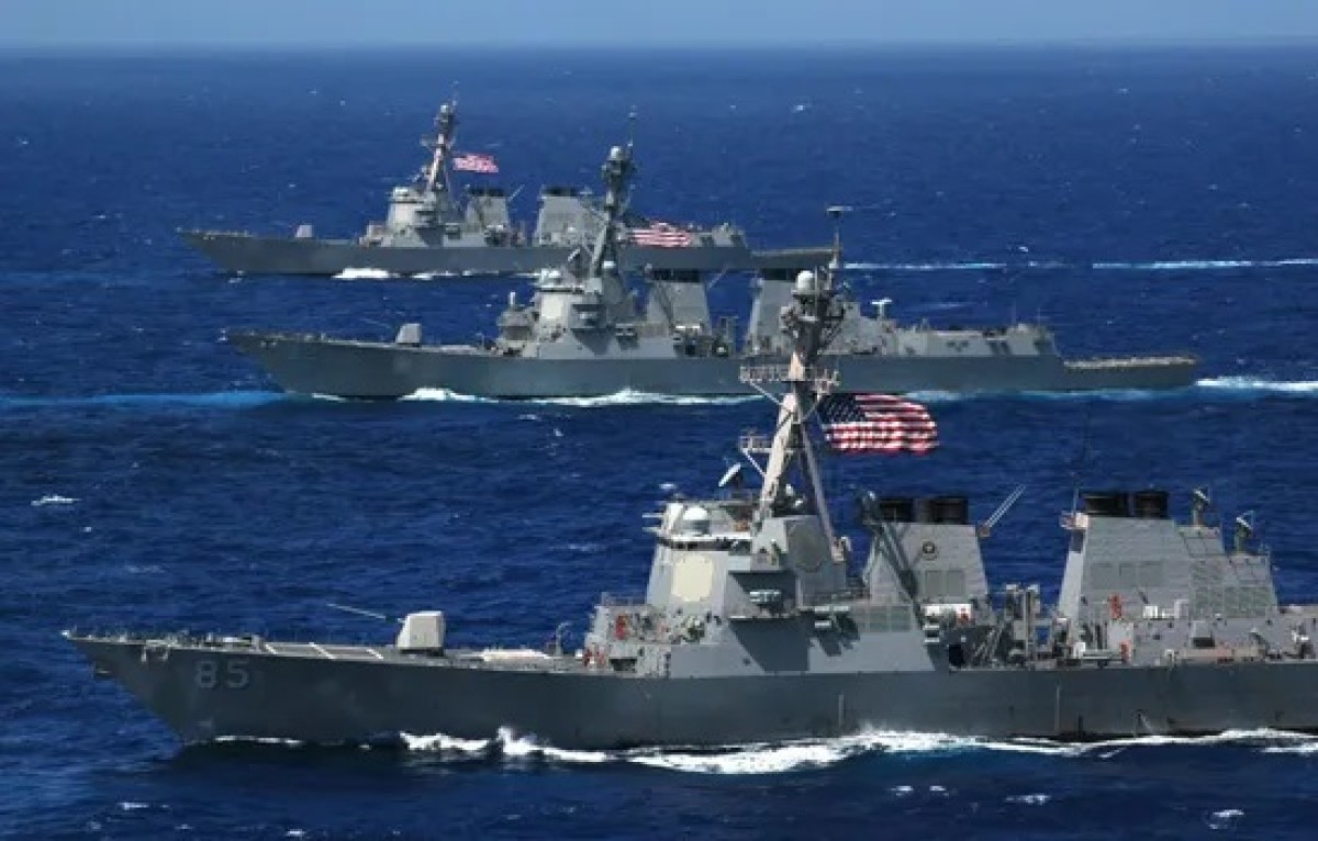 The US Army confronts a Houthi attack in the Gulf of Aden