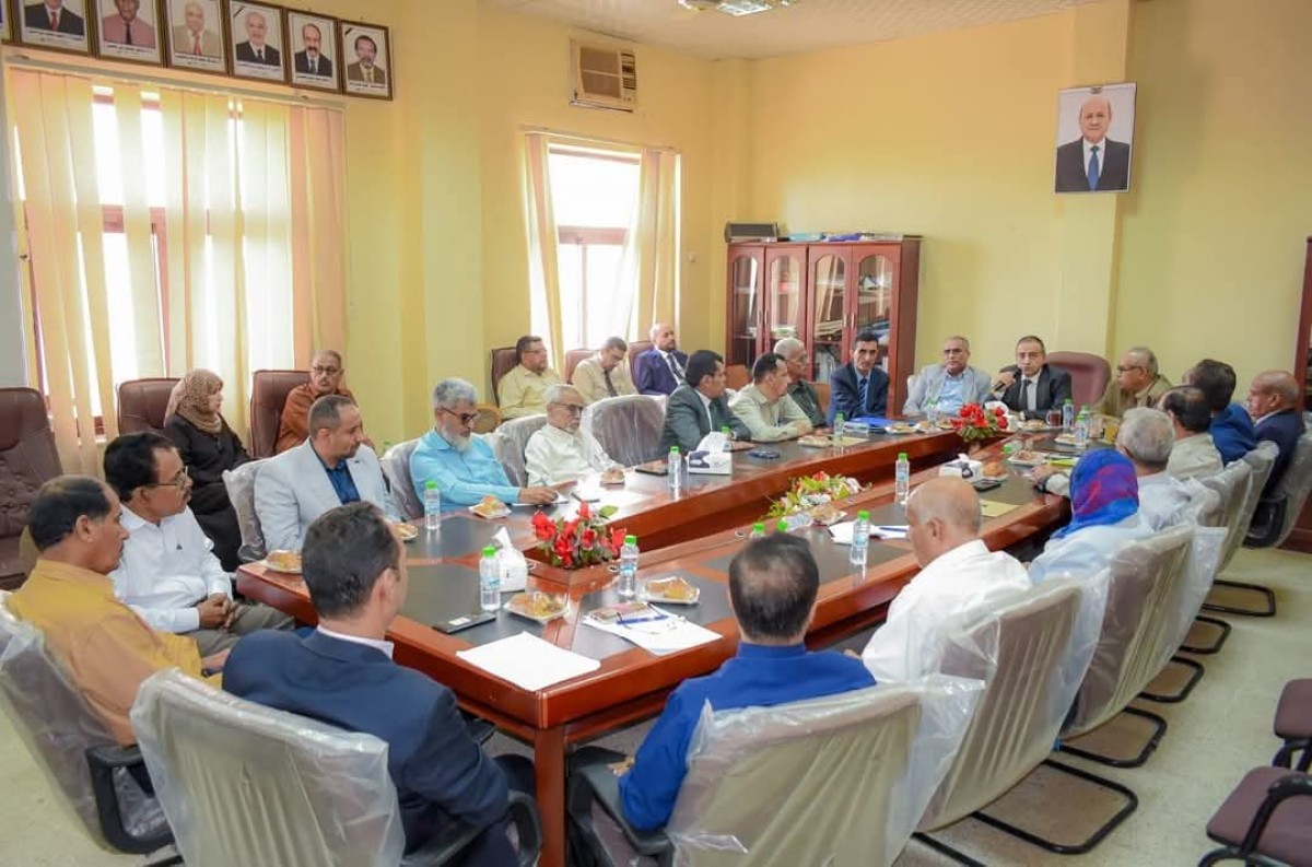 The University of Aden Council organizes a protest on the campus grounds in Al-Shaab City