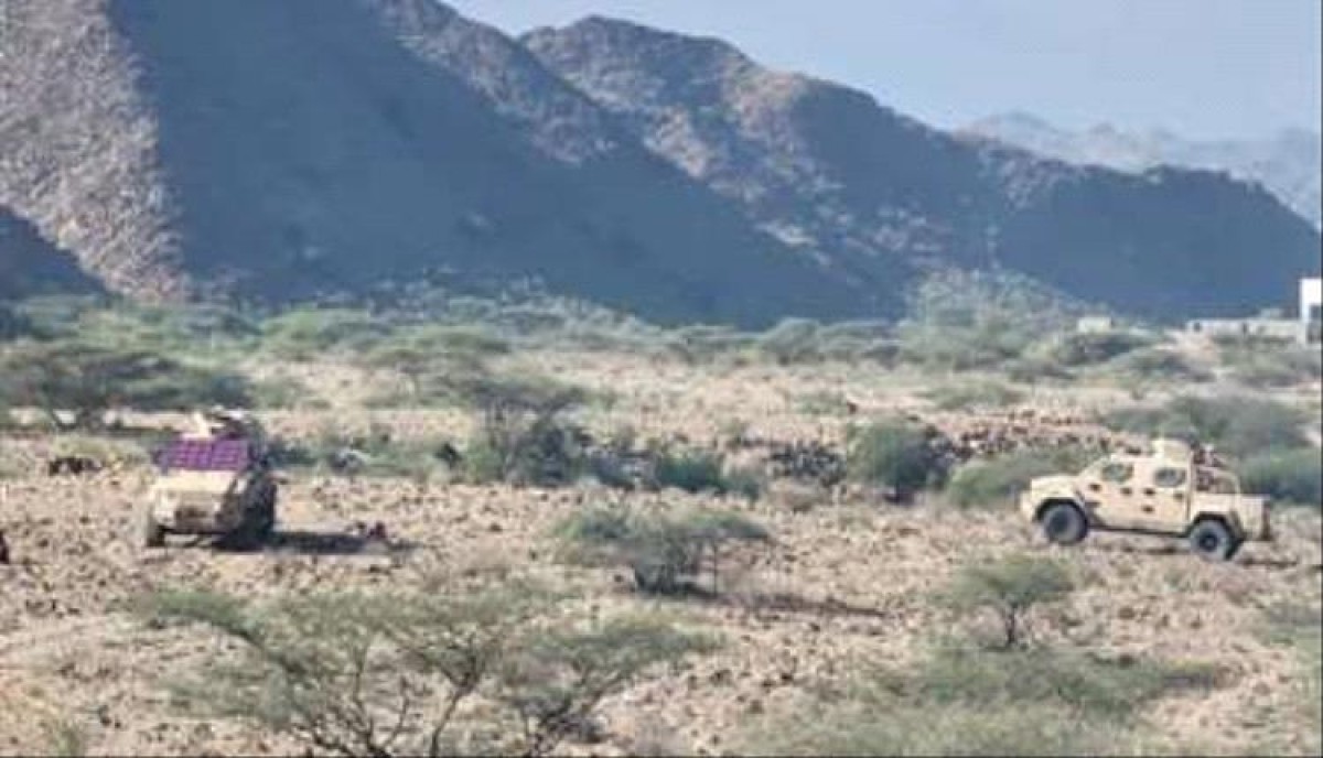 Southern forces clash with the Houthi militia west of Al-Musaimeer Al-Hawasheb