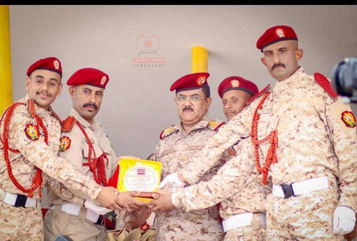 دفعة كاملة من خريجي الكلية العسكرية في عدن محرومة من رواتبها منذ عام: مطالبات بتدخل عاجل