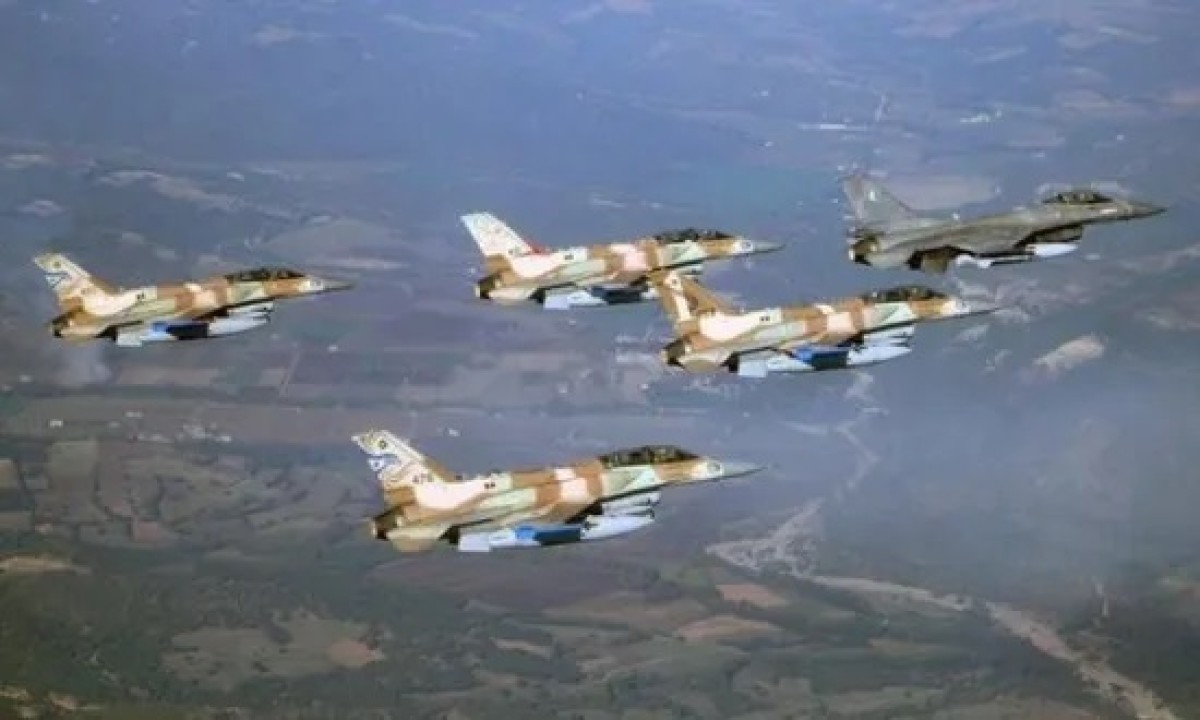 Maariv: Israel plans to besiege Al-Houthi at sea and in the air