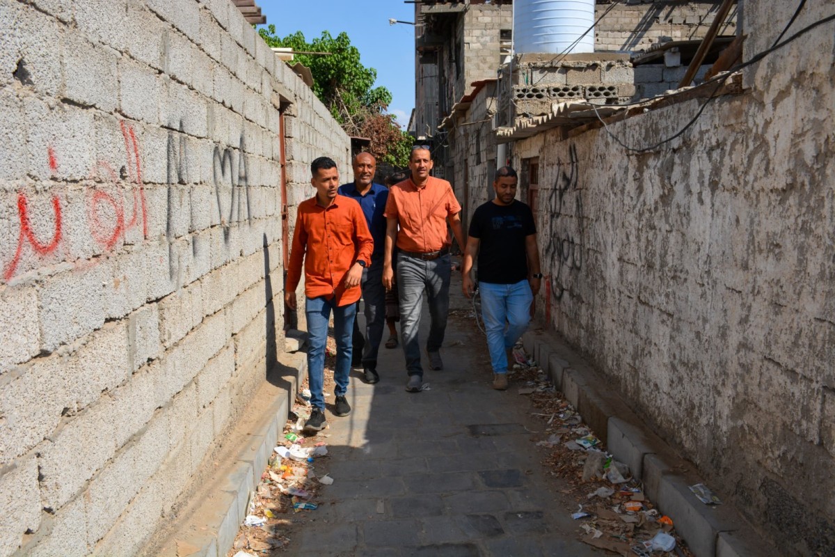 Bakhabira reviews the obstacles to implementing the sanitation project in Al-Ahmadi and the Russian village in Khor Maksar