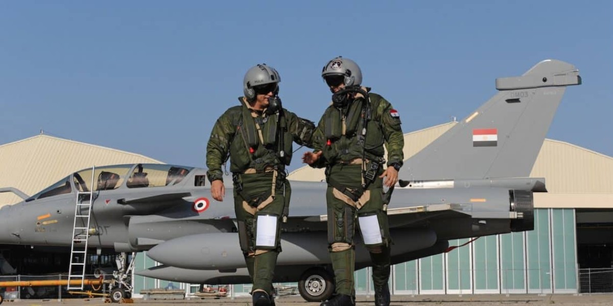 تقرير: مصر تُعِدّ طائرات الرافال وF-16 لضرب الحوثيين في اليمن