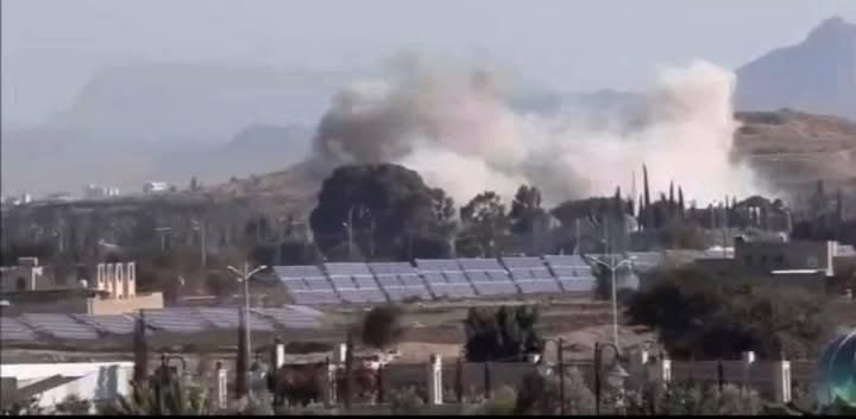“Israel” and the American coalition launch more than 20 raids on Sanaa and Hodeidah