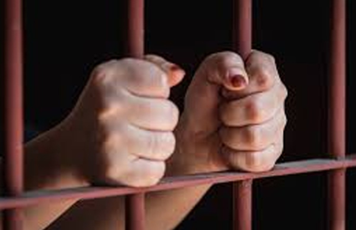 Lahj police arrest a woman accused of killing her husband