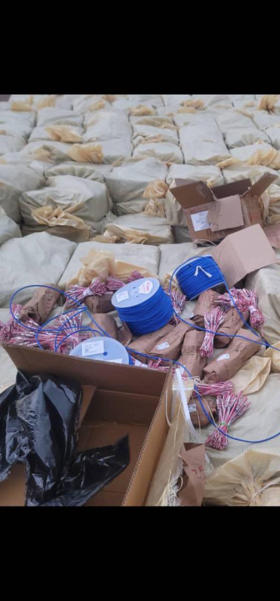 Bab al-Mandab: Thwarting an attempt to smuggle a shipment of explosives to manufacture missiles and Houthi marches